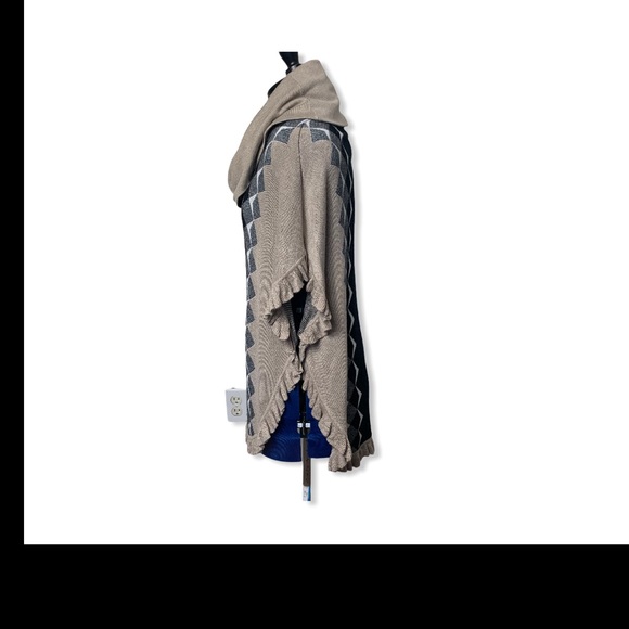 Joseph  A. Cawl Collar Ponchó Button… - Picture 5 of 9